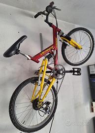 Bicicletta saltafoss con amortizzatori