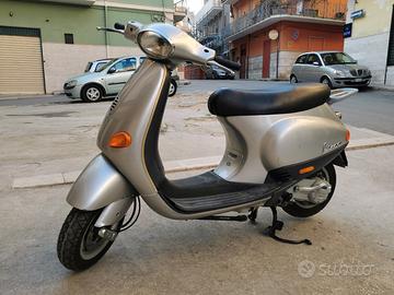 Piaggio Vespa 50 ET4 - 2000 (STORICA)