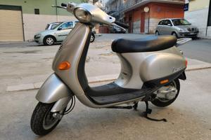 Piaggio Vespa 50 ET4 - 2000 (STORICA)