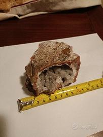 minerali e pietre da collezione geode quarzo