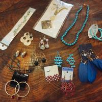 Bigiotteria varia collane e orecchini