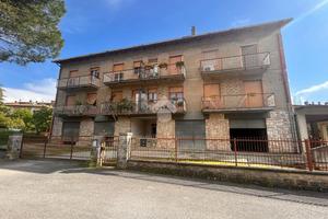 4 LOCALI A PERUGIA