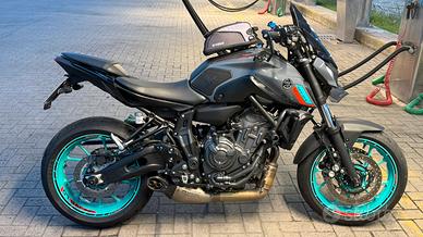 Yamaha mt 07 piena potenza con pacchetto sport