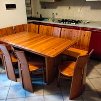 Tavolo con sedie stile montagna