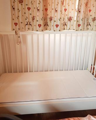 Lettino con materasso