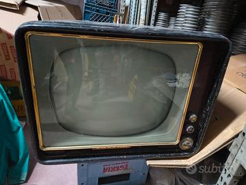 Televisore Vintage a Valvole