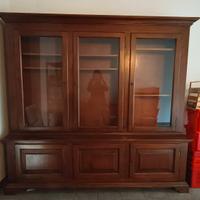 Mobile tardo '900 con vetrinette