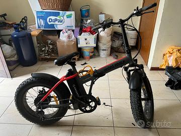 Bici elettrica argenta