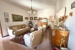 CASA SEMINDIPENDENTE A TRIUGGIO