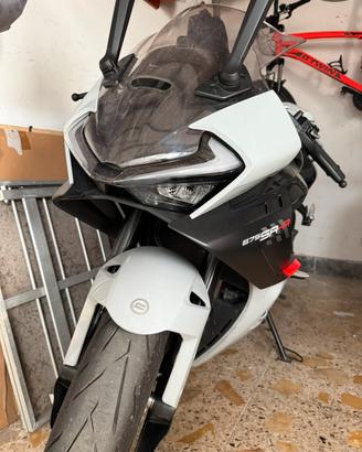 CFMOTO 675 SR-R