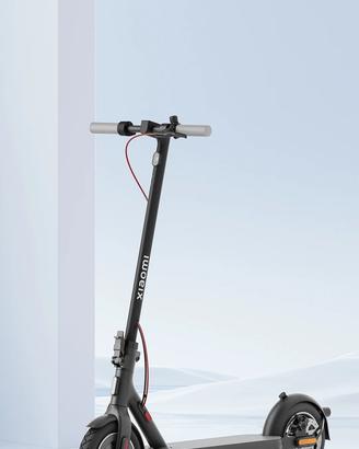 Xiaomi Electric Scooter 4 - Monopattino