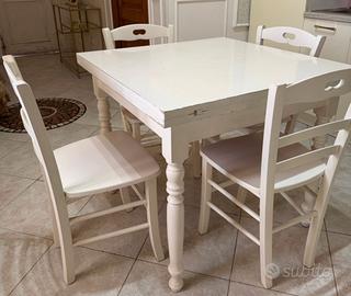 Tavolo bianco stile shabby