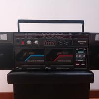 Boombox Toshiba RT 7055. 