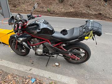Kawasaki er-6n 2007 incidentata