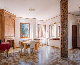 Appartamenti 4 in villa indipendente