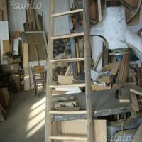 Antica vecchia scala pioli legno particolarearredo