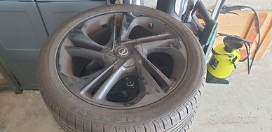 4 gomme e cerchi 215/45 R17