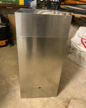 Cappa in acciaio con supporto