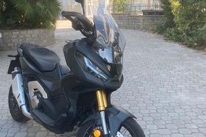 Xadv 750