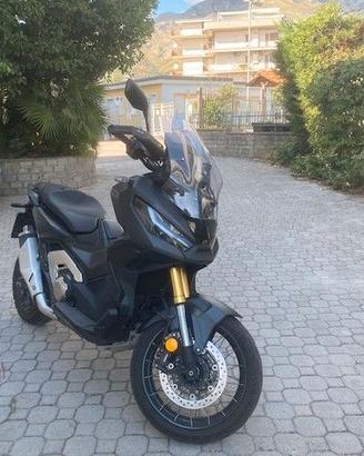 Xadv 750