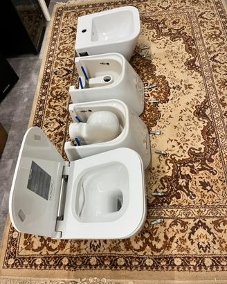 Sanitari sospesi.2 WC + 2 Bidet sospesi GloboStone