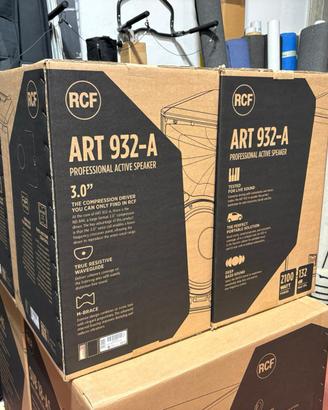 COPPIA DI CASSE ATTIVE RCF ART 932-A; NUOVE