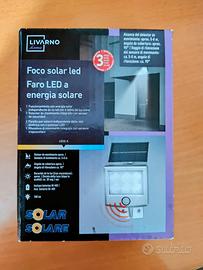Faro LED a energia solare SIGILLATO