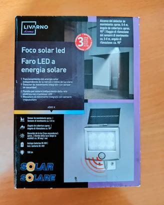 Faro LED a energia solare SIGILLATO