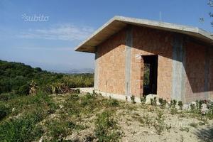 Villetta agricola a Minturno (pertinenza agricola)