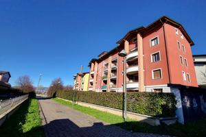 2 LOCALI A BESANA IN BRIANZA