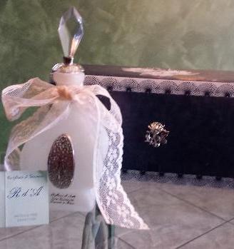 Boccetta lavorata con elegante tappo