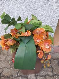 Composizione di fiori in plastica 