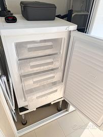 PremierTech Congelatore Verticale 91 Litri Bianco