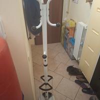 APPENDI ABITI CON PORTA OMBRELLi