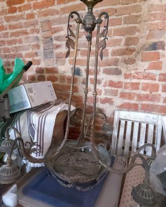 LAMPADARIO IN FERRO