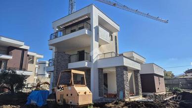 PORZIONE DI BIFAMILIARE A ROMA