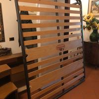 Rete matrimoniale doghe di legno