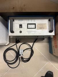 Carica batterie 24v 25A, più due batterie da 100Ah