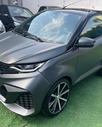 Aixam Ambition gto black matt 2024 10000 km full