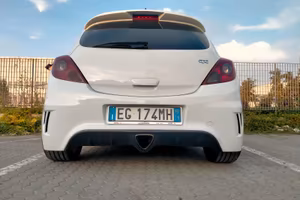 Opel Corsa OPC 215 CV