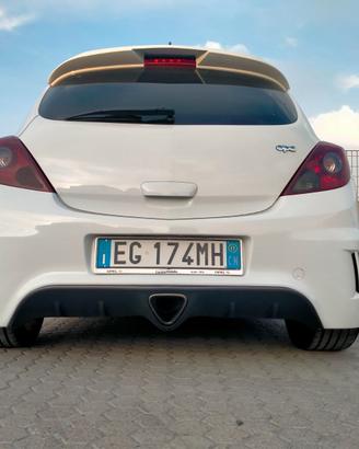 Opel Corsa OPC 215 CV