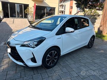 Toyota Yaris 1.5 Hybrid 5 porte Style OK NEOPATENT