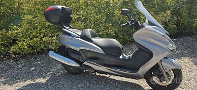 Yamaha majesty 400