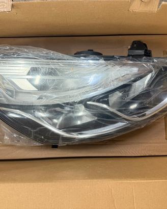 Faro anteriore sx reanault clio IV