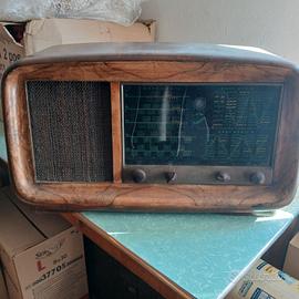 Radio a valvole Magnadyne sv 86.