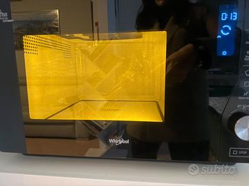 Forno a microonde multifunzionale - nuovissimo