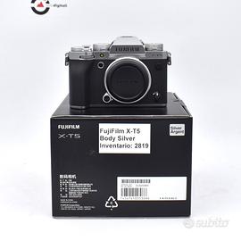 Fujifilm X-T5 Silver Pari al nuovo 3.071 Scatti