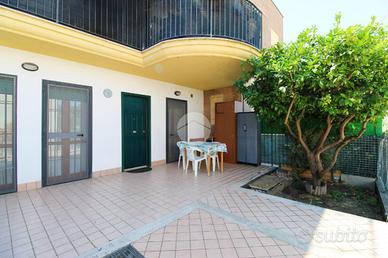 2 LOCALI A SAN BENEDETTO DEL TRONTO