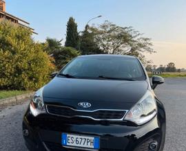 KIA Rio 3ª serie - 2013