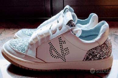 Scarpe Sneakers Valentina Giorgi

numero 36